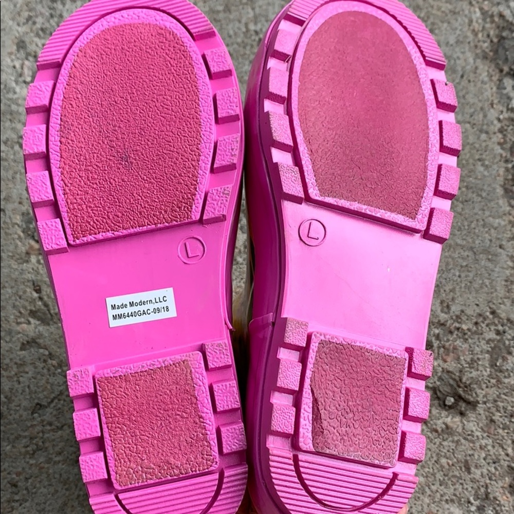 Kids Boots - Picture 2 of 8